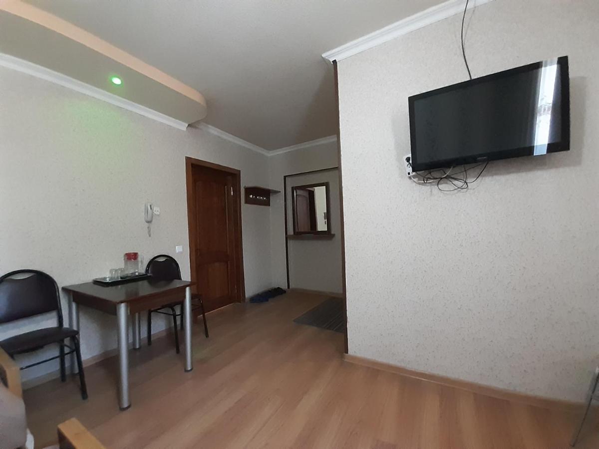 Hotel Selika Руставі Екстер'єр фото
