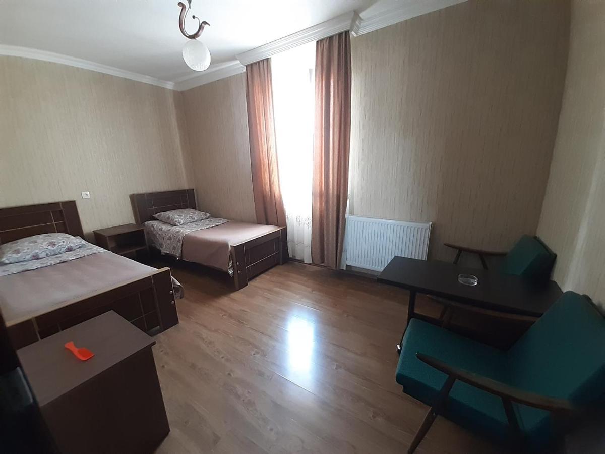 Hotel Selika Руставі Екстер'єр фото
